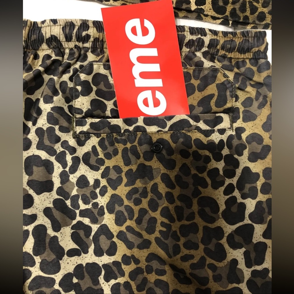 Supreme - Picture 10 of 11